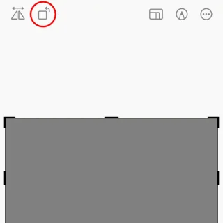 iPhoneアプリ→写真→編集→切り取り→回転ボタン