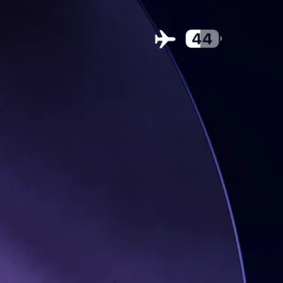 iPhone→ステータスバー→アイコン→機内モード