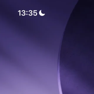 iPhone→ステータスバー→アイコン→集中モード→おやすみモード