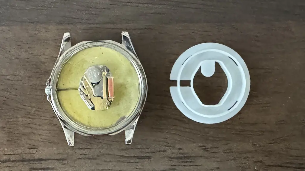 チプシチ腕時計の電池交換をする！【シチズン Q&Q QB38-314】