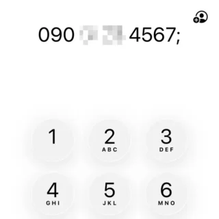 iPhoneアプリ→電話→キーパッド→電話番号→セミコロン（ハードポーズ）