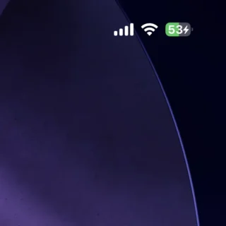 iPhone→ステータスバー→バッテリー→充電中